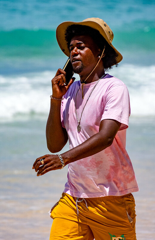 Люди Сейшел. Просто так прохожий, парень темнокожий. - Алексей Окунеев Люди Сейшел. Просто так прохожий, парень темнокожий. - Алексей Окунеев