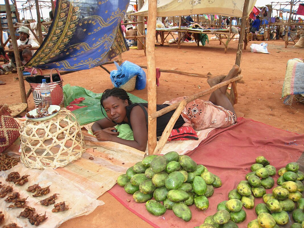 Торговая девушка, Мадагаскар. - unix (Илья Утропов)