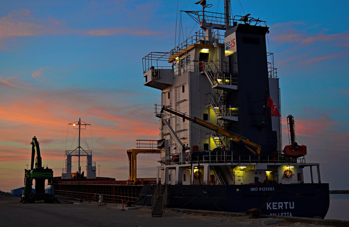 Утро перед погрузкой - В.И 