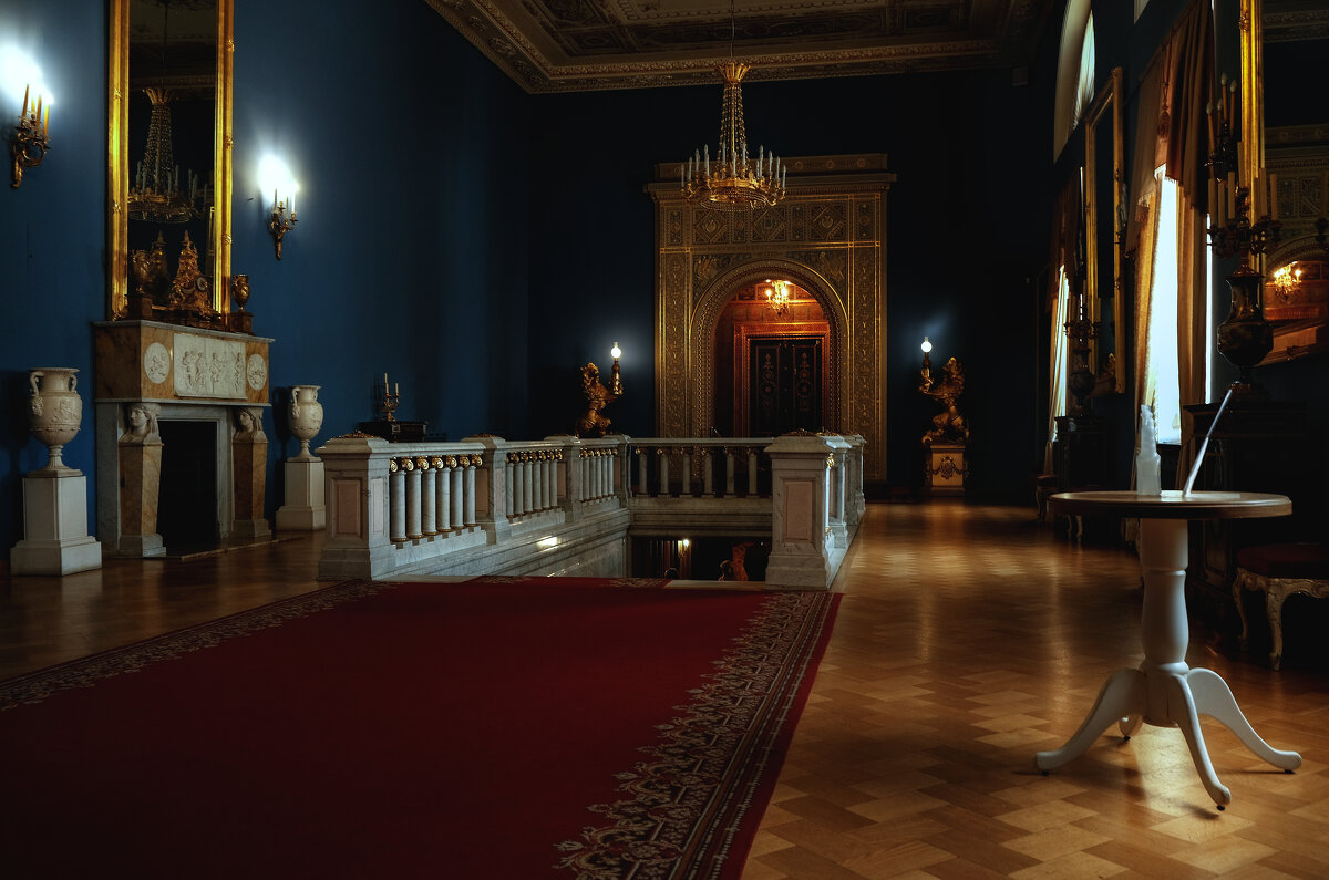 В ЮСУПОВСКОМ ДВОРЦЕ(С-ПБ) - Александр 