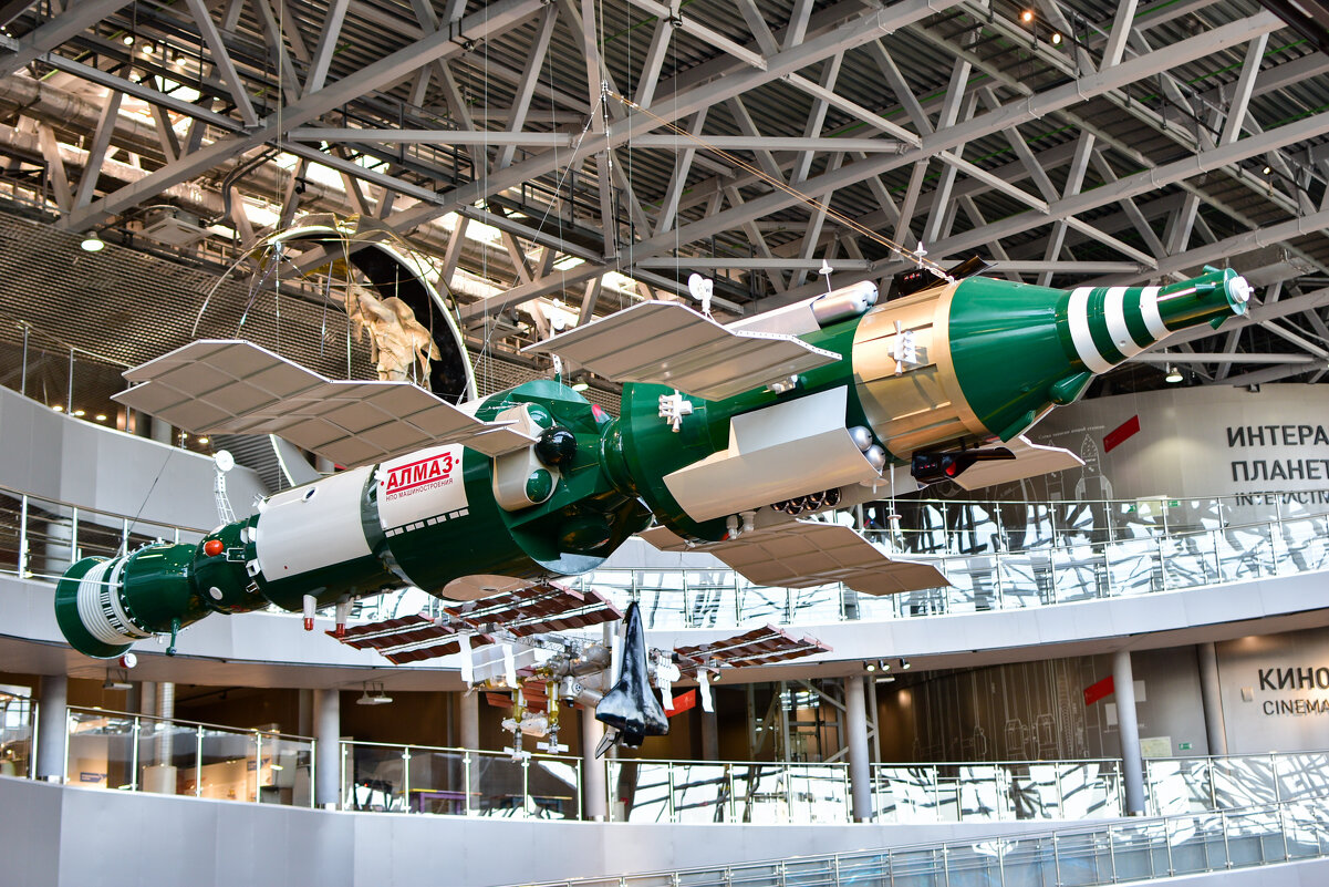 Неделя  космонавтики - Владимир Звягин