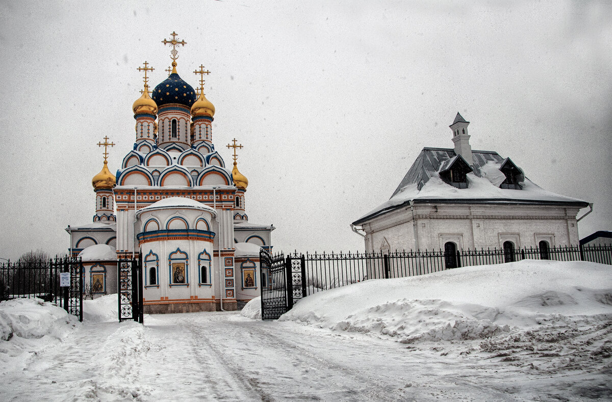 Храм иконы Божией Матери "Неувядаемый Цвет" в посёлке Рублёво Москва - Юрий Яньков
