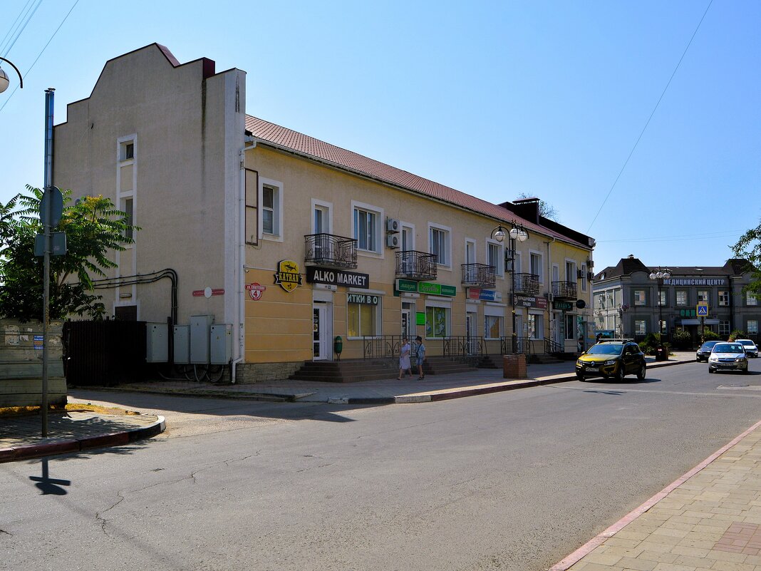 Керчь. Дом по ул. Советской 4. - Пётр Чернега