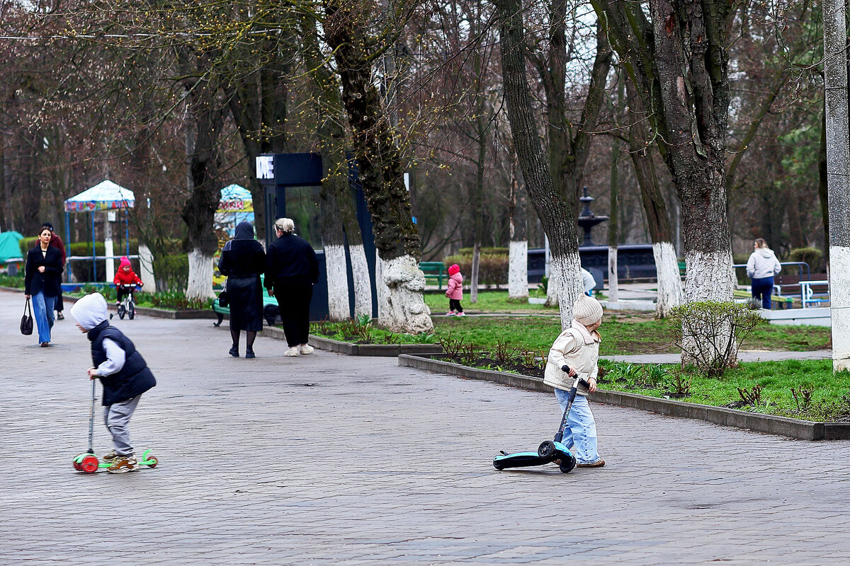 Самокатчики - Юрий Гайворонскiий