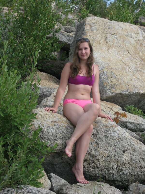 Света на берегу озера (в купальнике) - Mitka90 