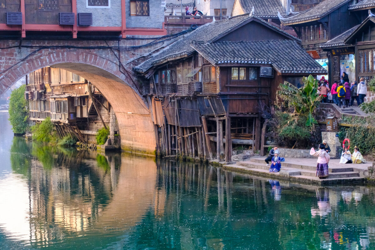 Дом на сваях Китай - Георгий А