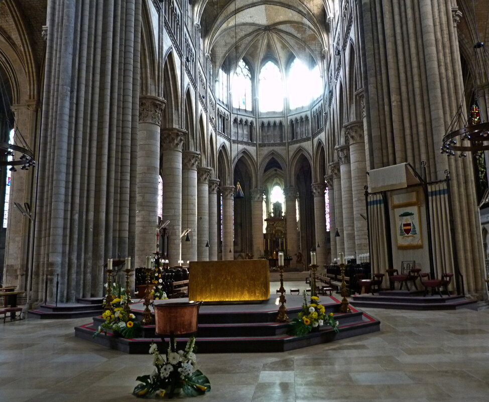 В католическом соборе - Мишель71 В католическом соборе - Мишель71