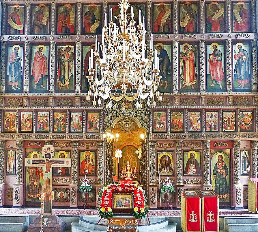 Иконостас в храме преподобного Сергия Радонежского - Лидия Бусурина