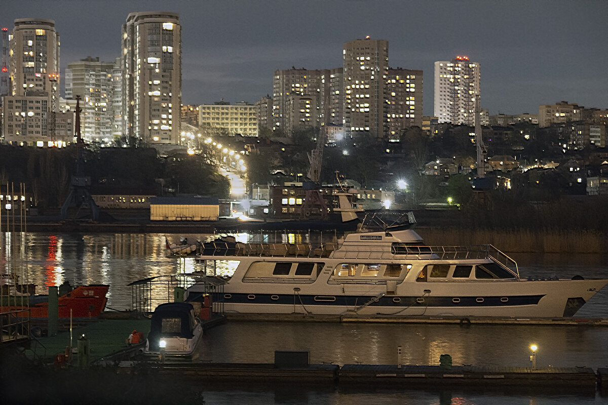 Ночной порт - Леонид Ночной порт - Леонид