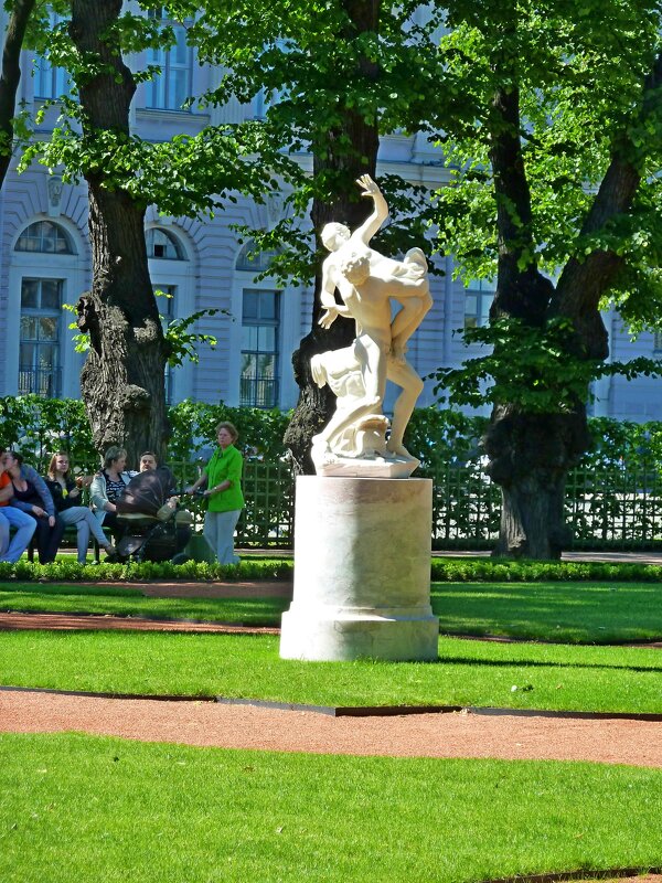 ЛЕТНИЙ САД. - Виктор Осипчук