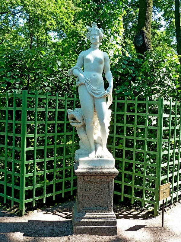 ЛЕТНИЙ САД. - Виктор Осипчук