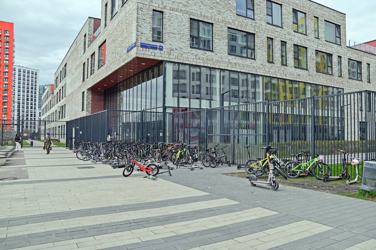 Бардак на парковке - Валерий Иванович