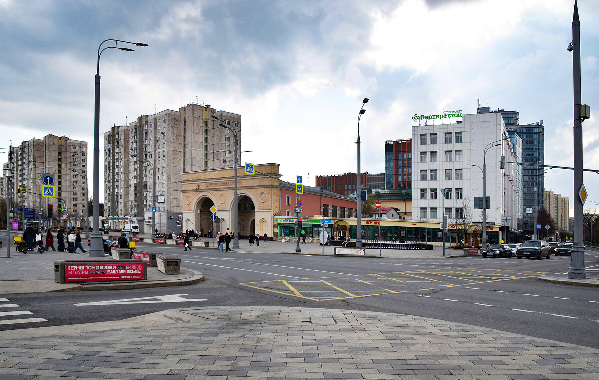 Добрынинская площадь. Москва - Олег Добрынинская площадь. Москва - Олег