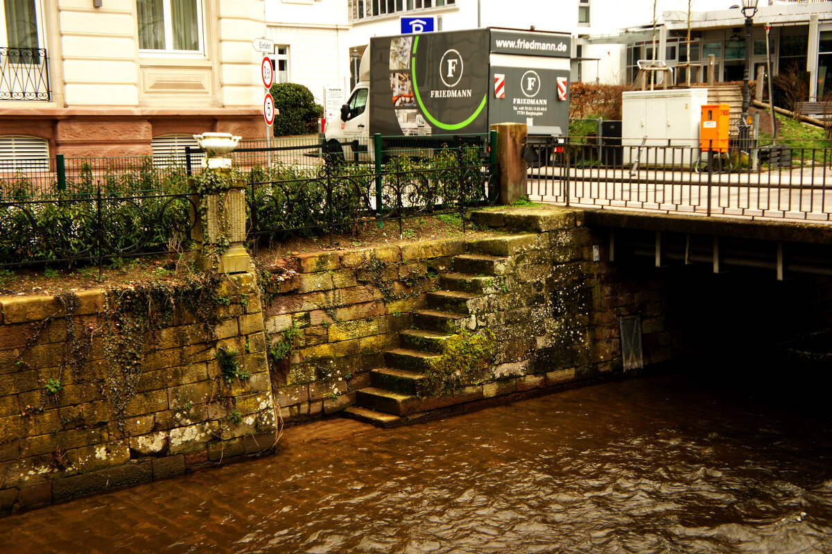 Речной "порт" - Сергей Порфирьев Речной "порт" - Сергей Порфирьев