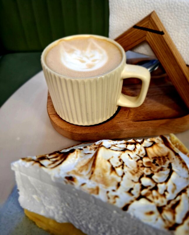 Даже в кофе лисичка - ИРЭН@ . Даже в кофе лисичка - ИРЭН@ .