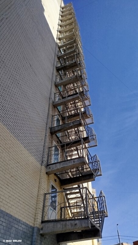 "Мне бы в небо" - Максим Орлов