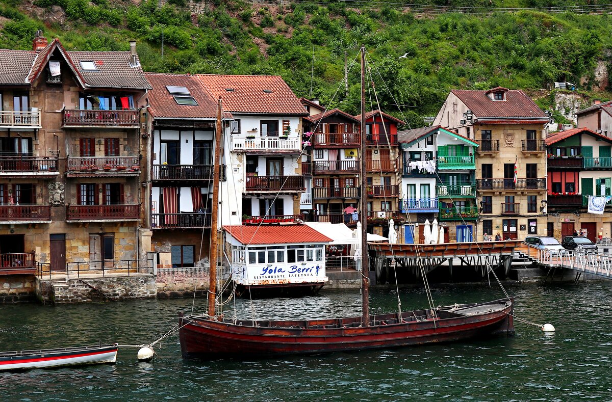 Жизнь курортного города - В.И 