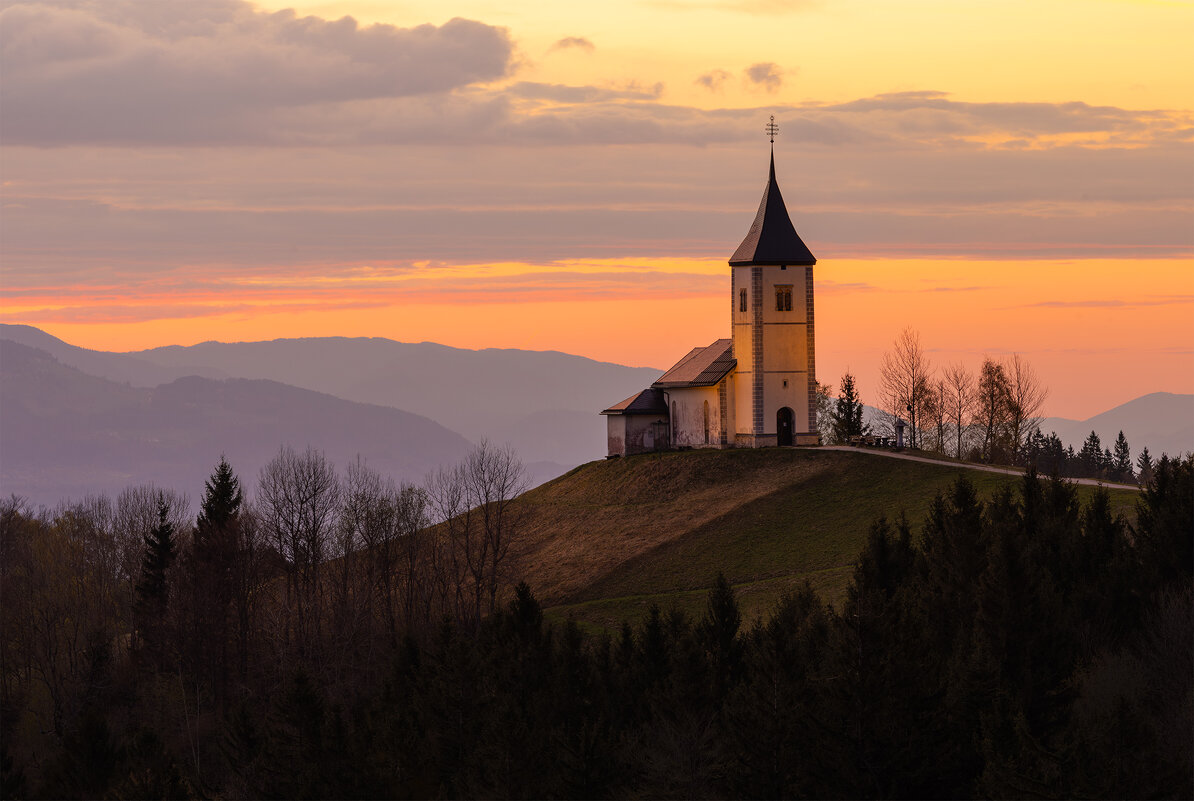 Альпийская церковь - Сергей Титов