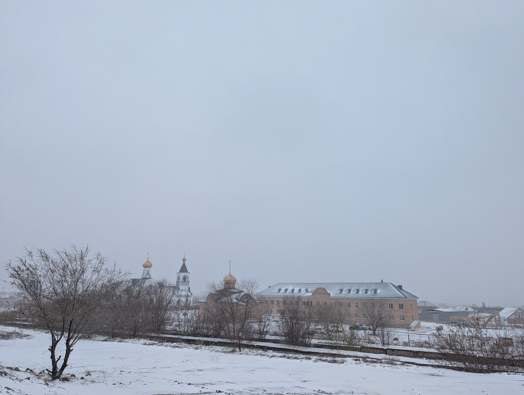 Апрель - Андрей Хлопонин