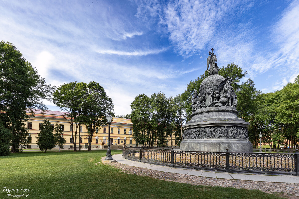 Памятник Тысячелетию России - Евгений 