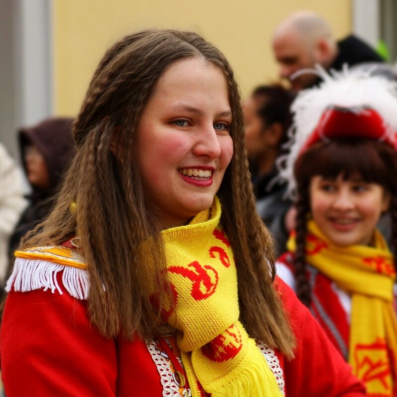 На карнавале - Юрий. Шмаков