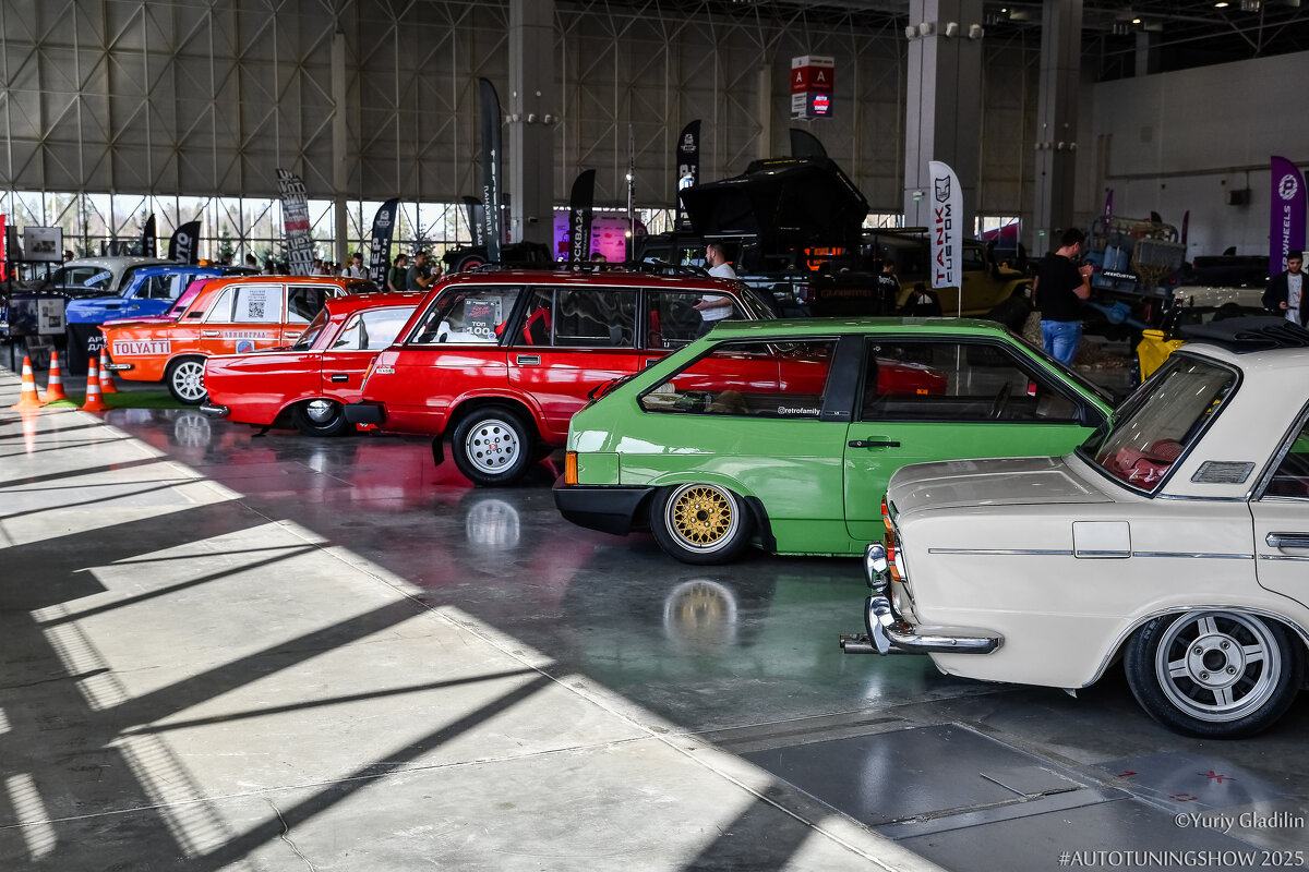 Машины - Юрий Гладилин