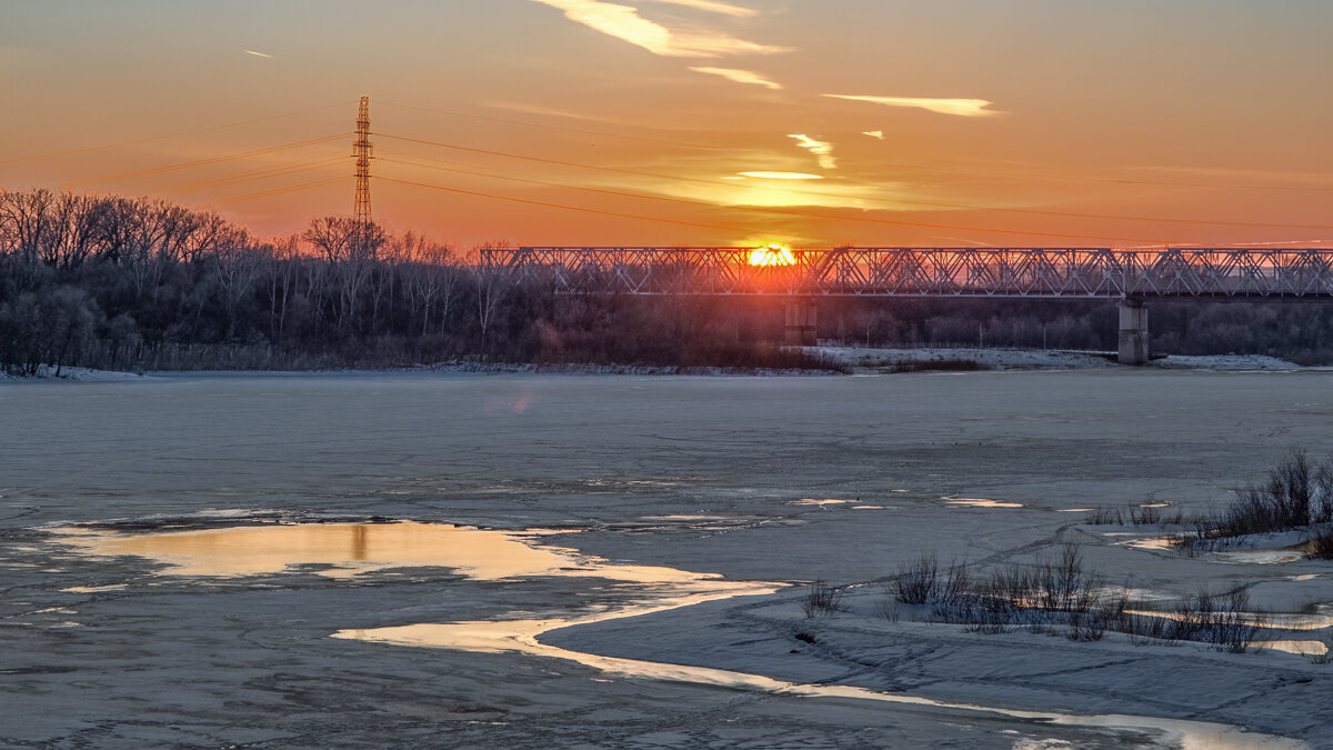 Река пробуждается... - Сергей Шатохин Река пробуждается... - Сергей Шатохин