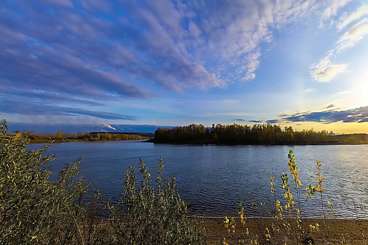Облачный бриз над рекой - Владимир Кириченко