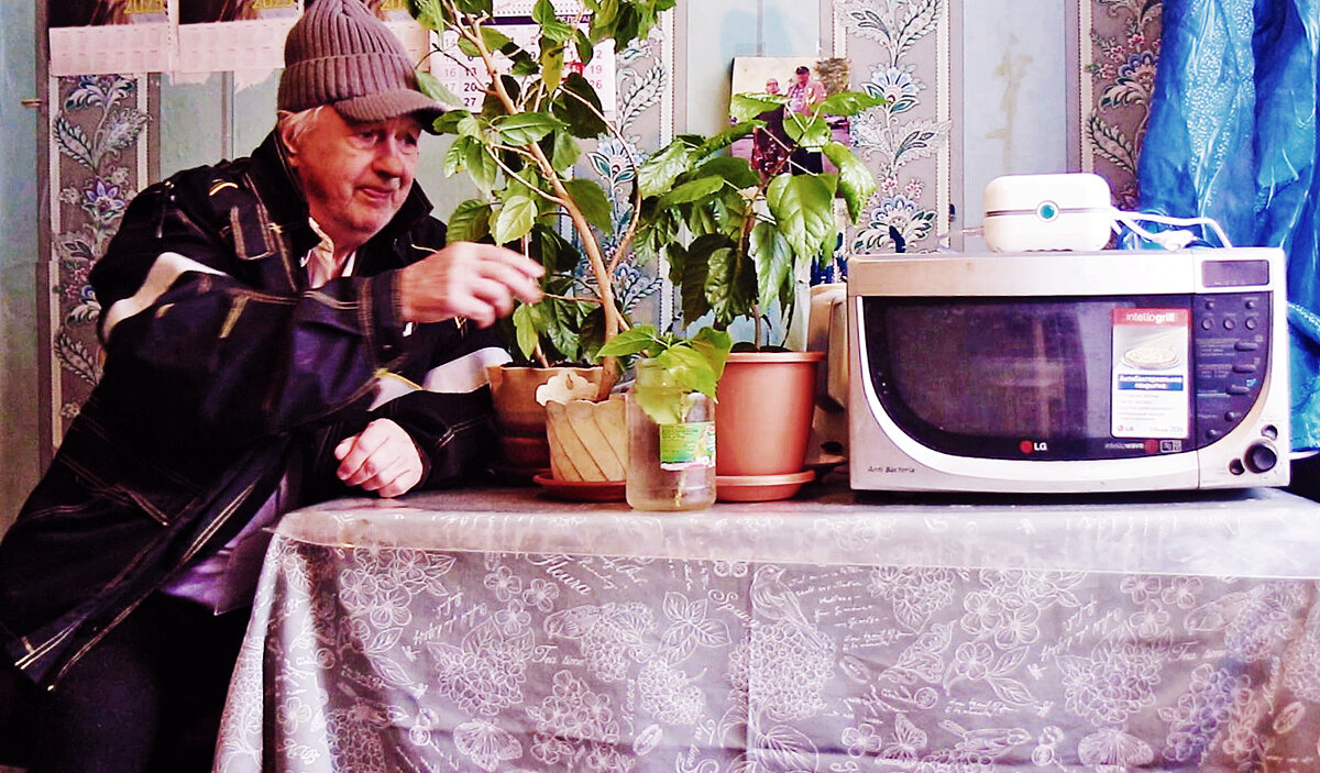 Апрель...Утром на кухне! - Владимир 