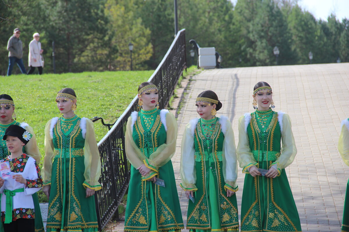 В парке - Венера Чуйкова