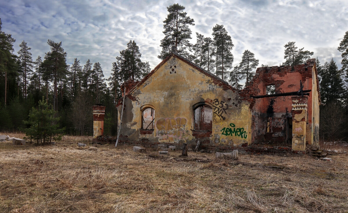 Заброшенное здание - skijumper Иванов