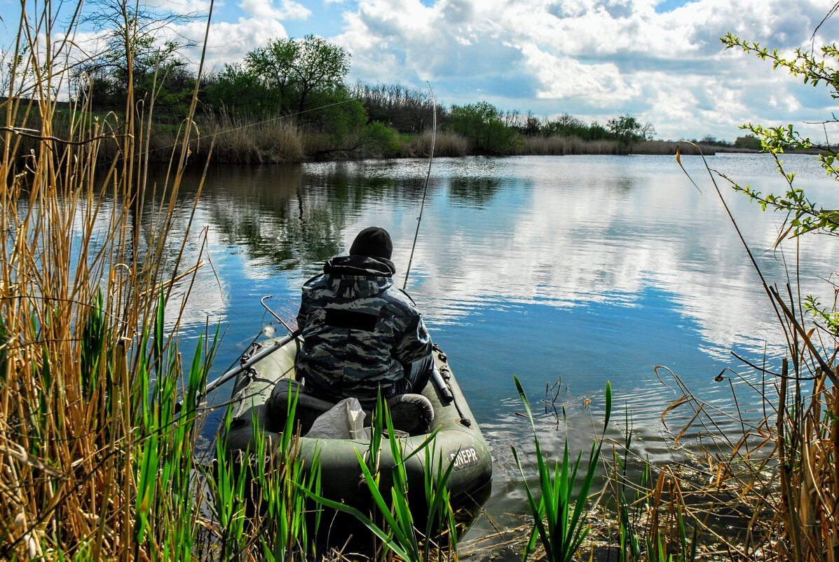 На весенней рыбалке. - Владимир 
