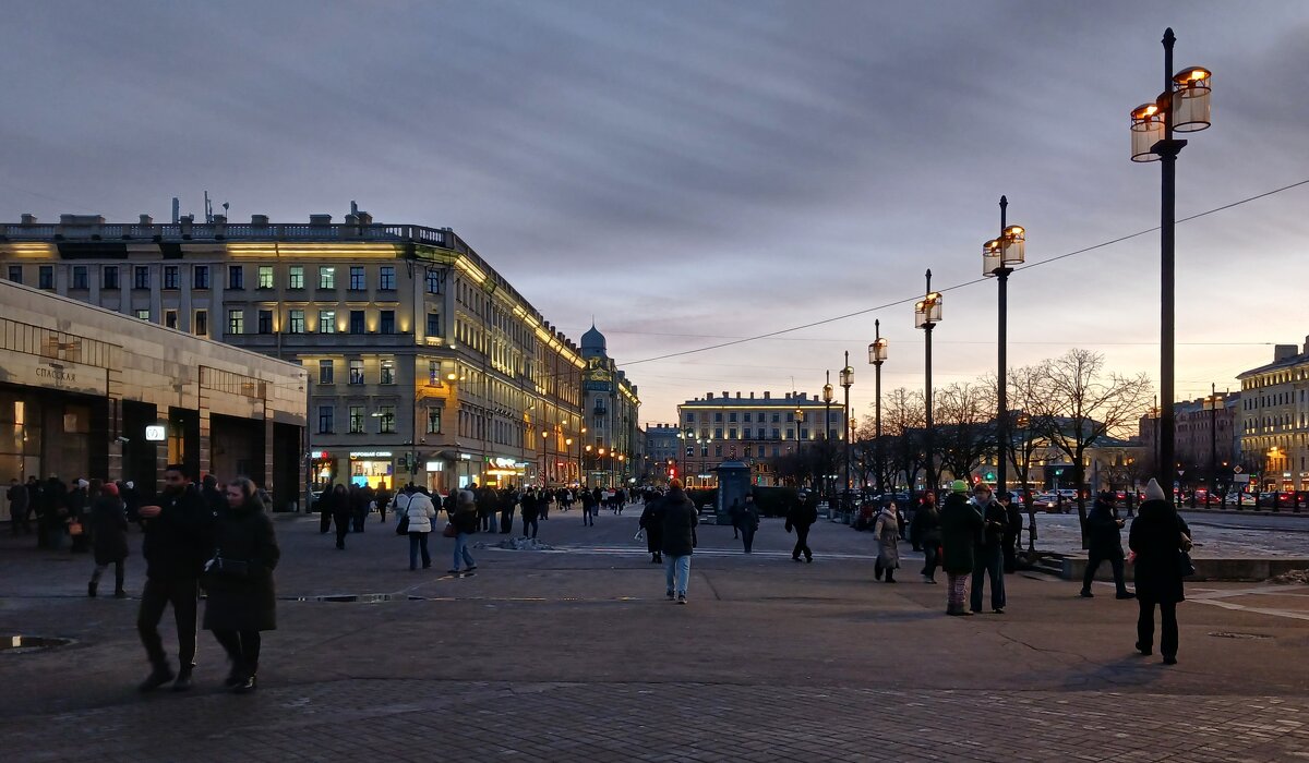 Петербург. Вечерняя Сенная - Наталья Герасимова