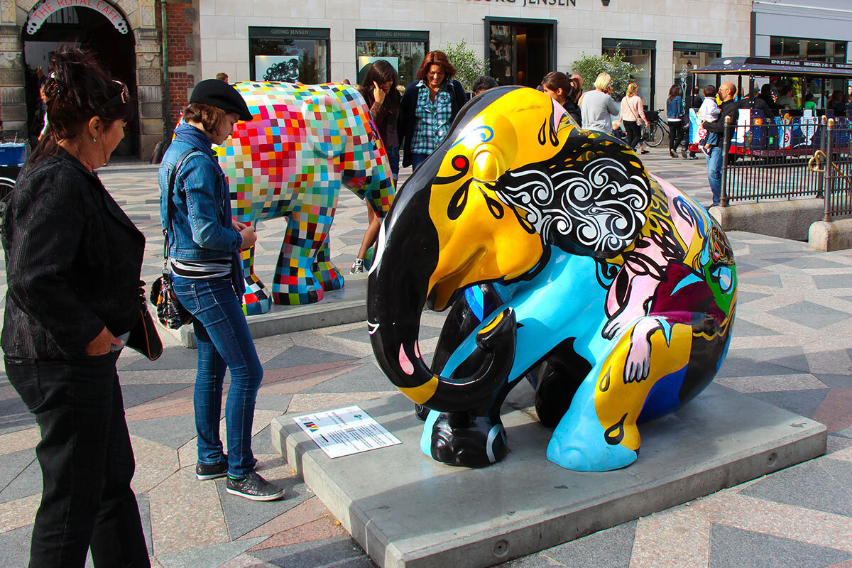 Парад слонов в Копенгагене - Сергей Сомихин