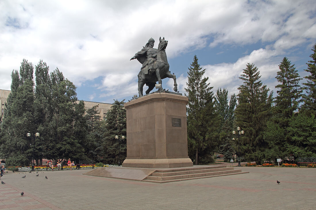 На улицах Уральска - MILAV V