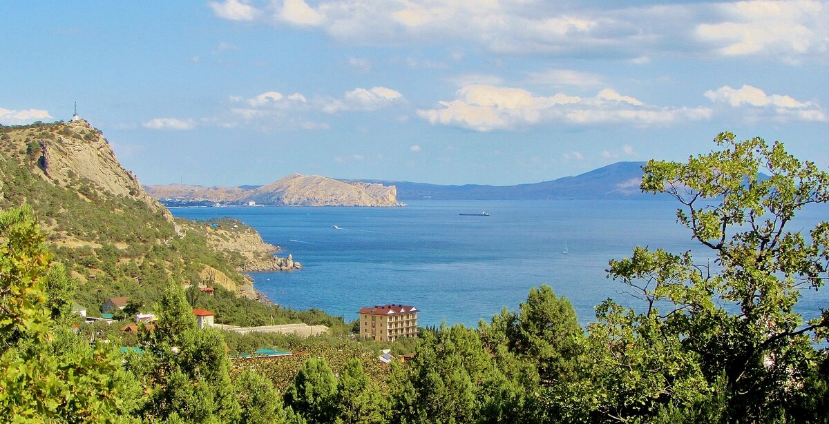 ..пейзаж с Зелёной бухтой в пгт. Новый Свет..... - galalog galalog