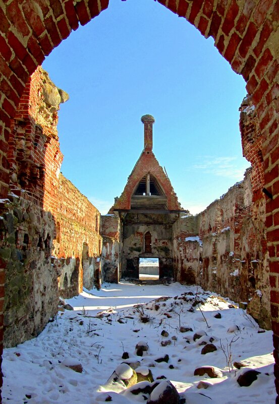 Остов кирхи Побетен - Сергей Карачин