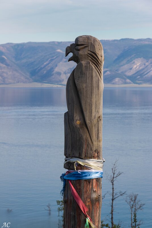 Сакральный столб «Сэргэ» на острове Ольхон - Любовь Сахарова