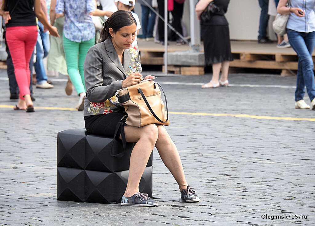 присела - Олег Лукьянов