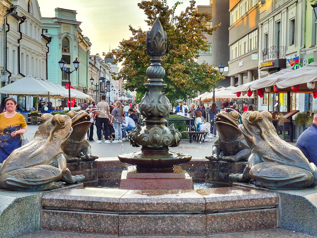 Фонтан Лягушки - Irene Irene