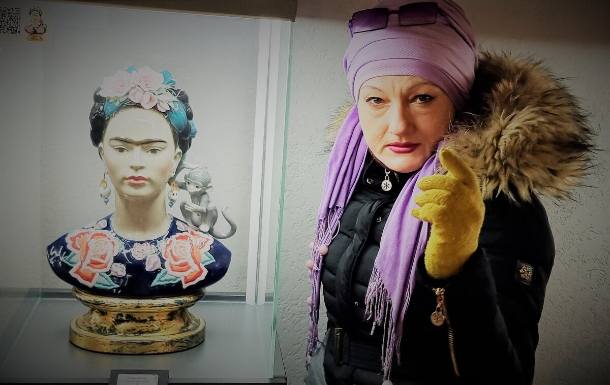 Выставка  из  фарфорв - Лана 