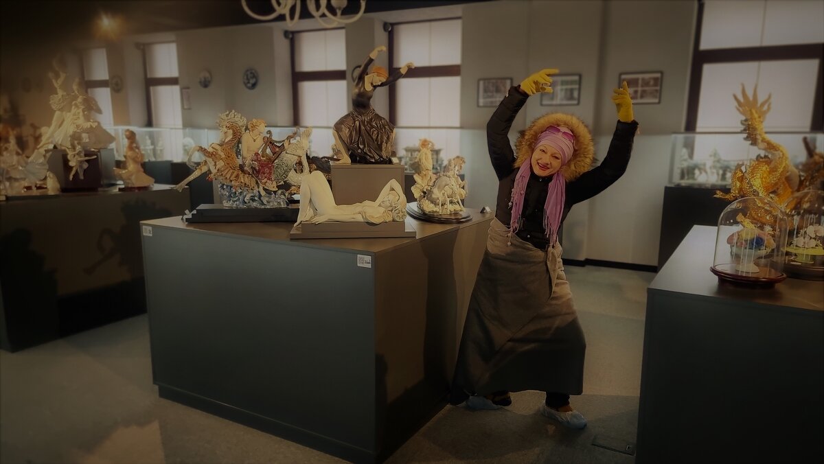 Выставка  из  фарфора - Лана 