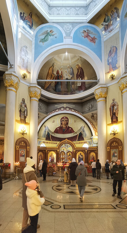 Храм Сретения Господня на Пасху. - Лилия *