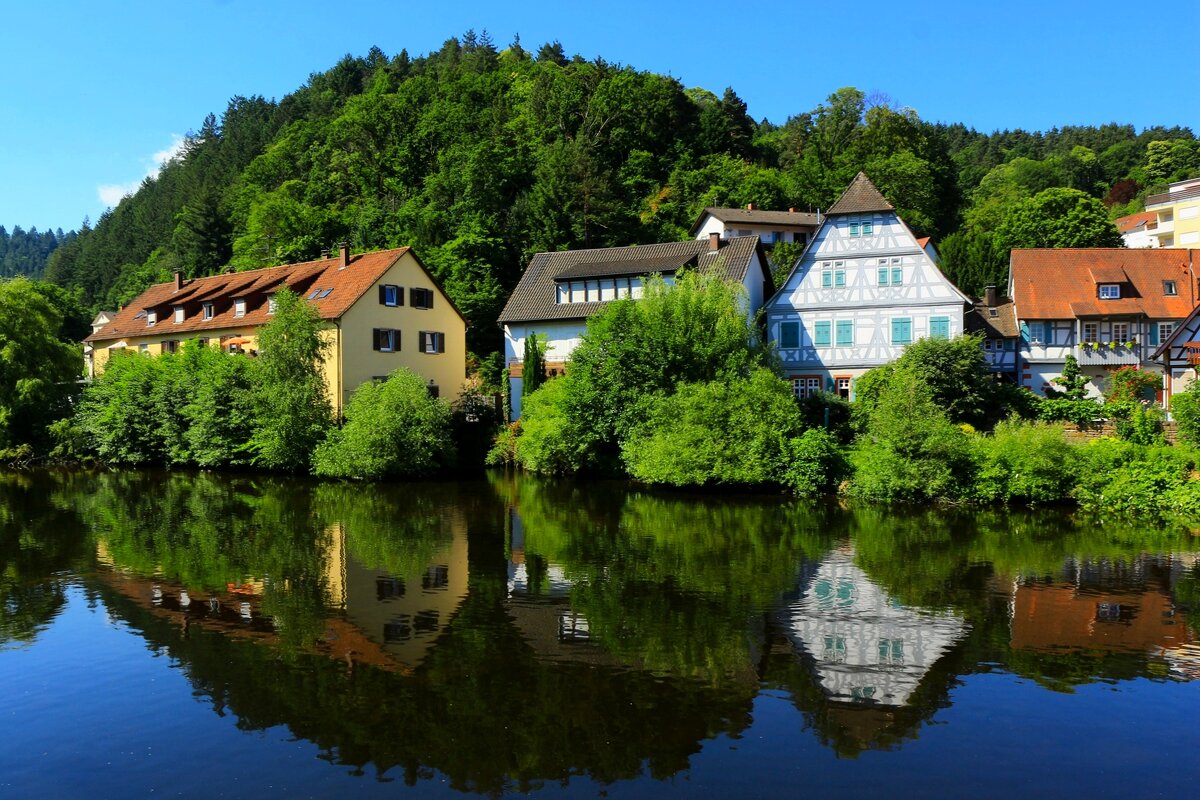 Городок наш небольшой - Юрий. Шмаков