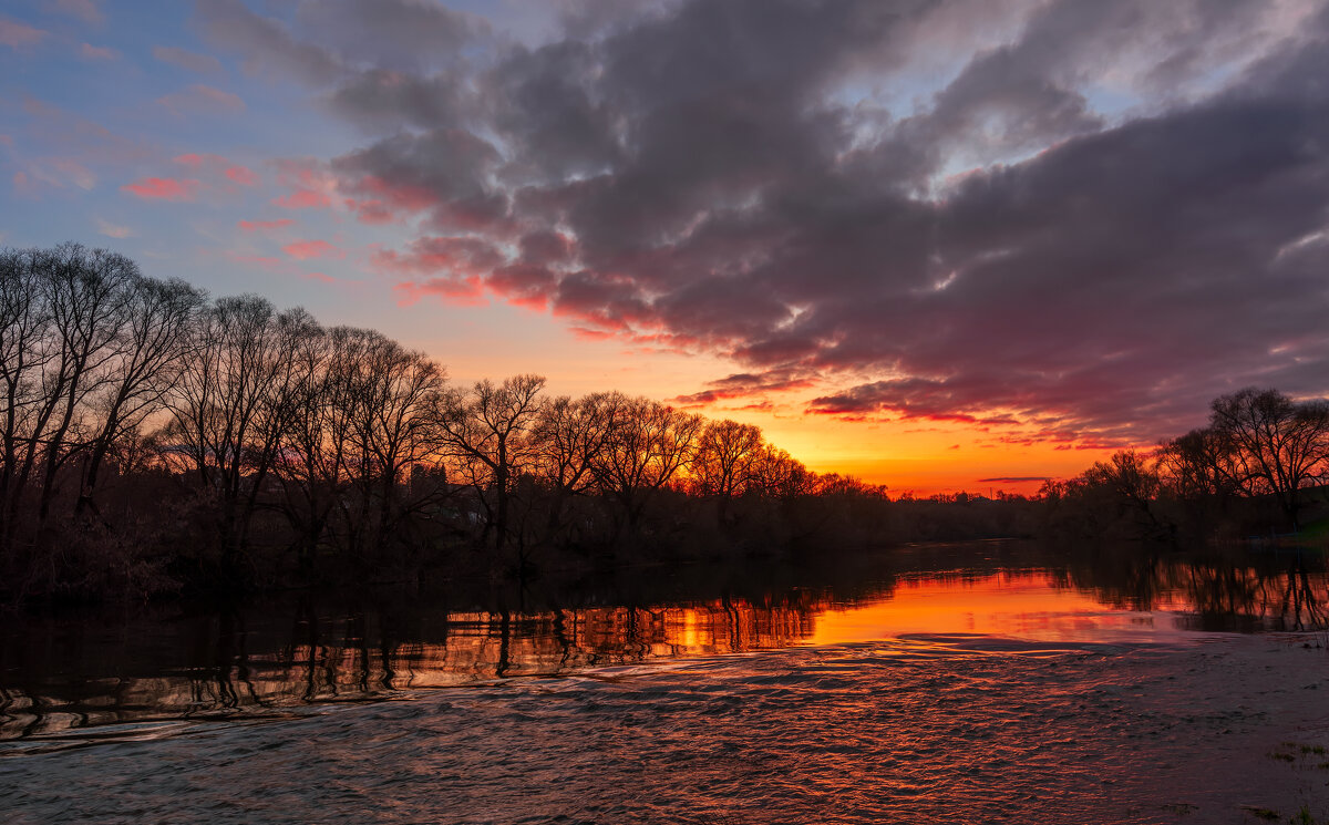 ****** - Виталий Емельянов