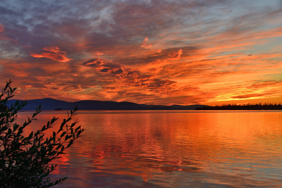 Пылающее небо - Александр Хаецкий