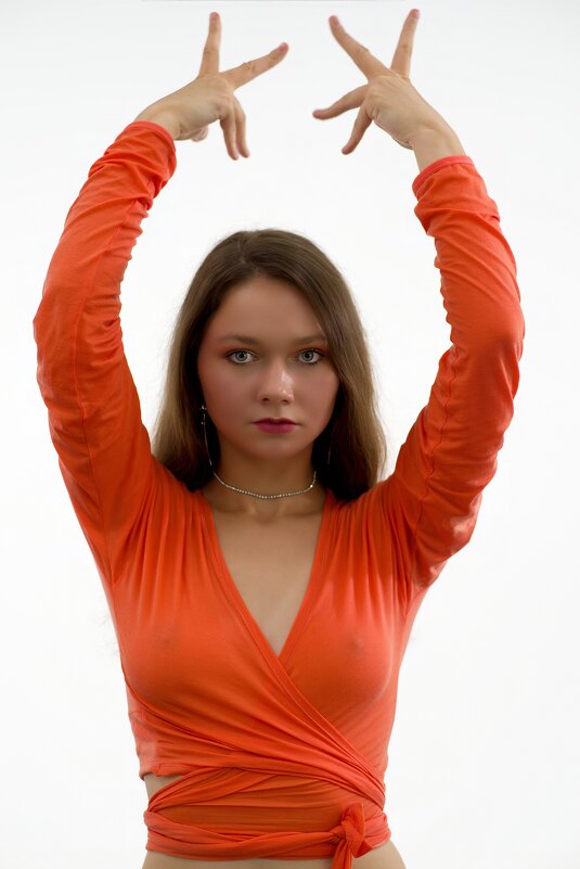 Жестикулирующая - And I go