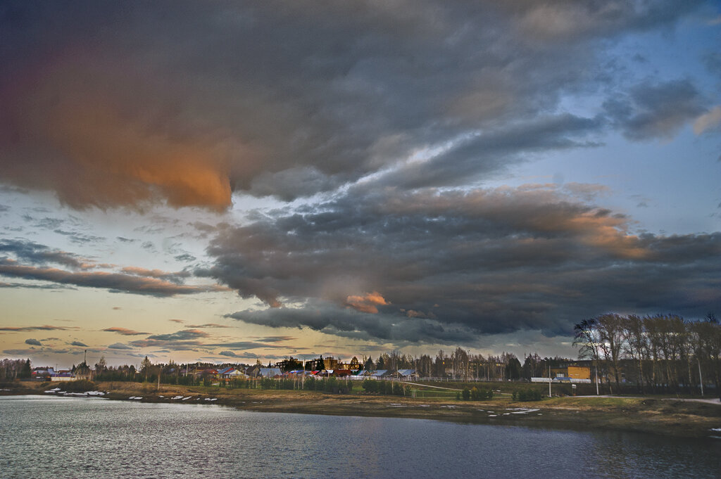 Над Берёзовкой проплыл кит... )) - Владимир Хиль