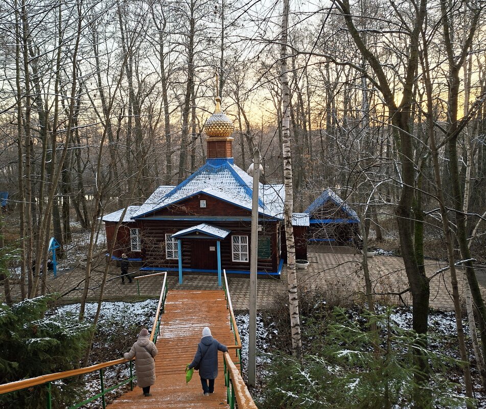 Храм в честь Успения Пресвятой Богородицы у родников - ИРЭН@ .