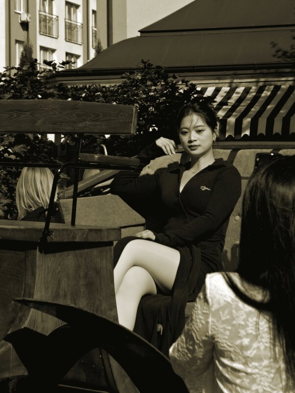 Случайный кадр.Китаянка - Виктор Савельев